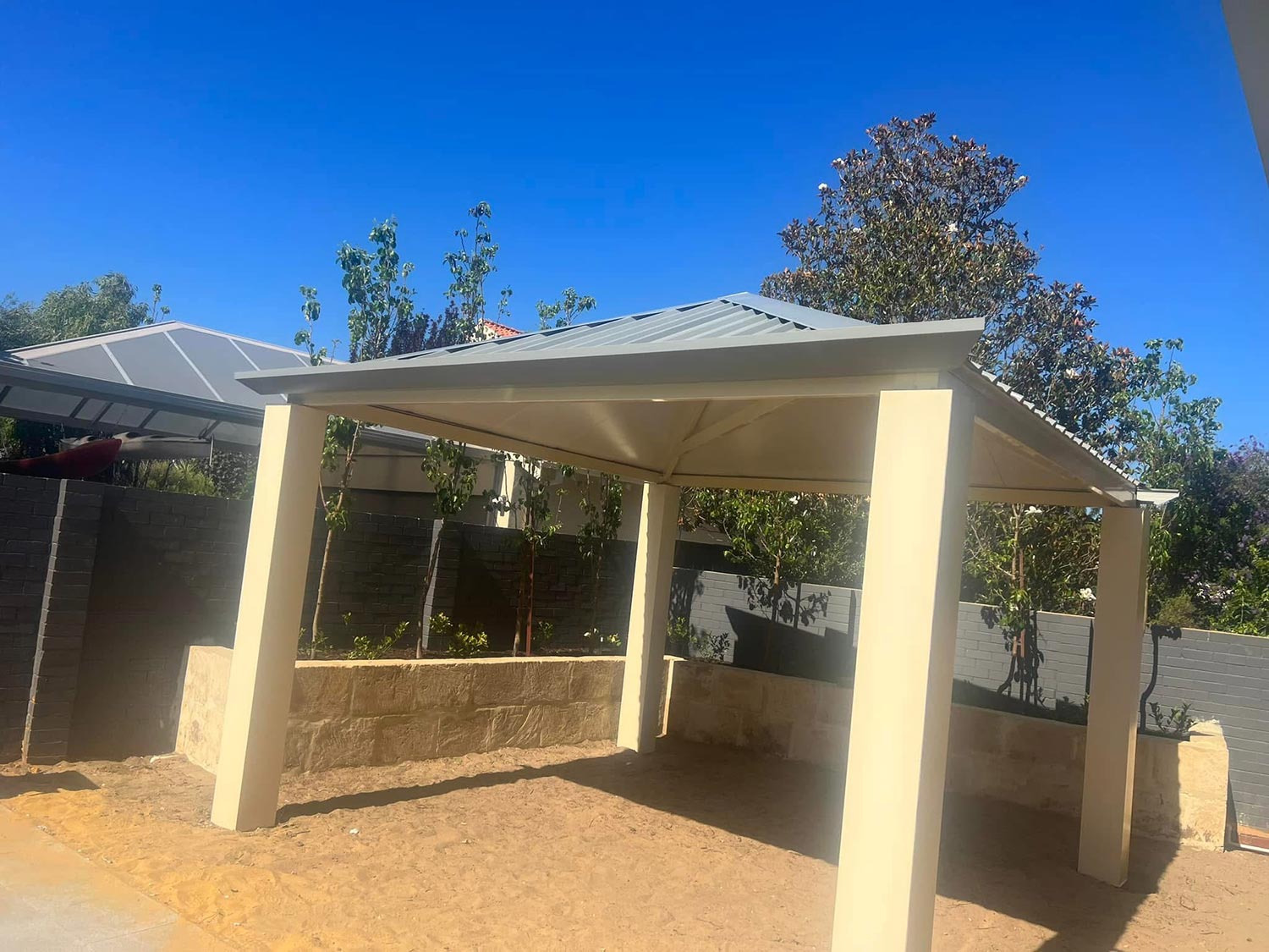 Free Standing Gable 1