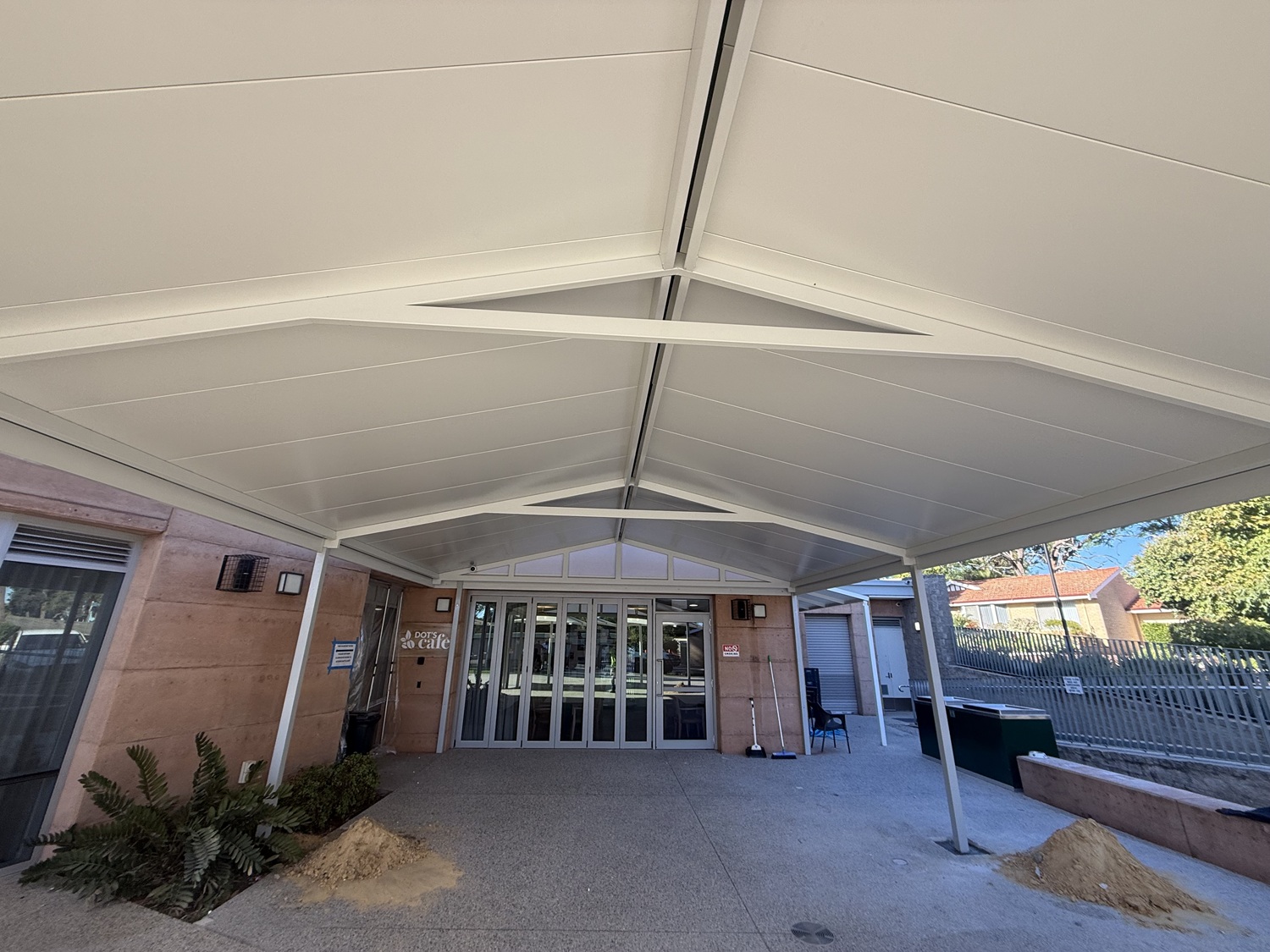 Cooldek, Gable, Patios 2